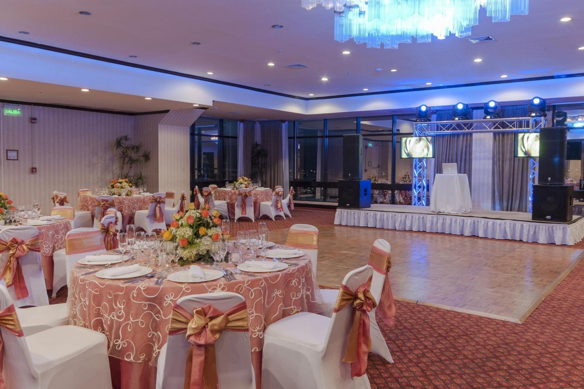 Delta By Marriott Aurola Hotel