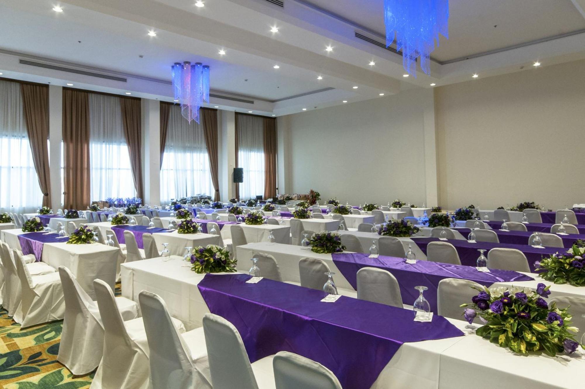 Delta By Marriott Aurola Hotel